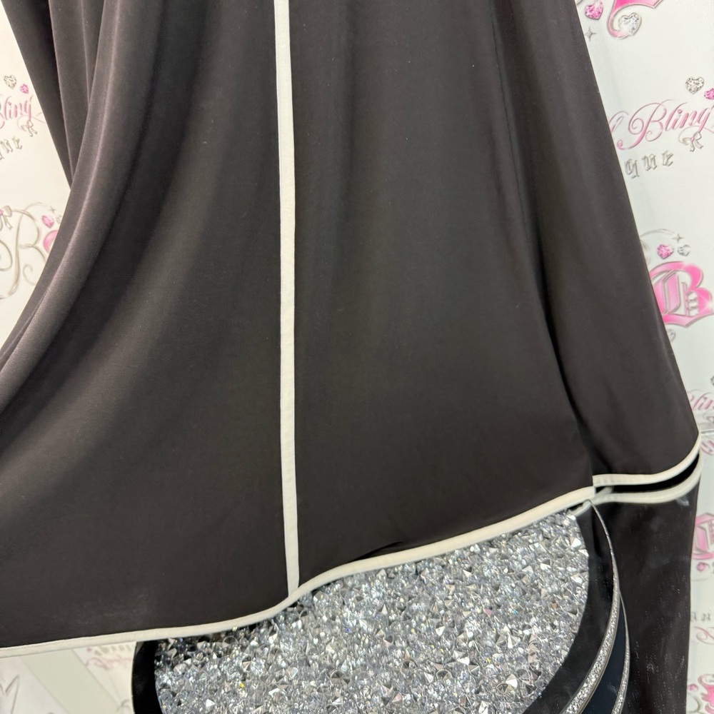 Cleo dress 2 tone color block trim flowy zip up Elegant Black and White Dress - Picture 10 of 15